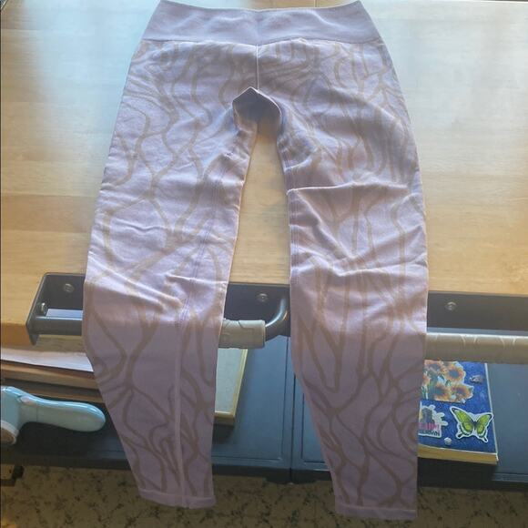 Thick lilac and tan Patterned Leggings - Picture 1 of 3